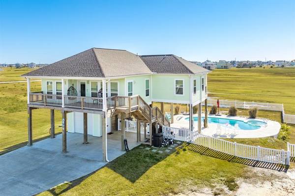 3610 Mitote DR, Galveston, TX 77554