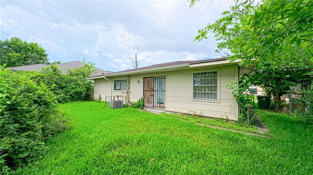 12511 Claygate DR, Houston, TX 77047