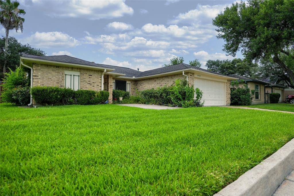 Pearland, TX 77584,1103 W Brompton DR