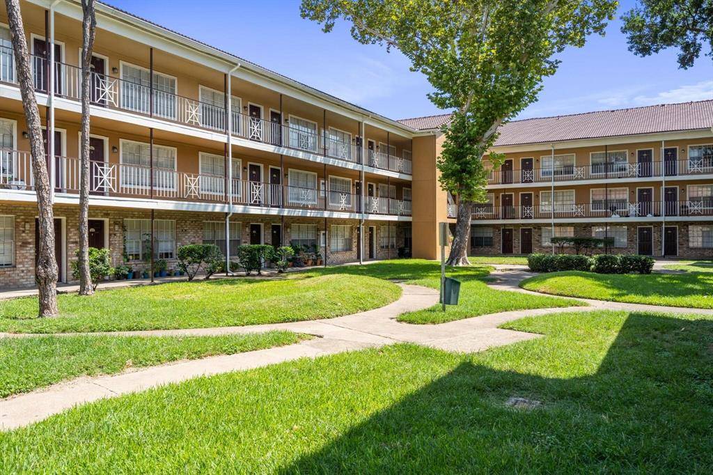 Houston, TX 77057,6259 Westheimer RD #841