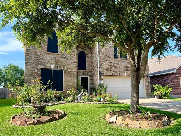 13607 Summer Spring LN, Rosharon, TX 77583