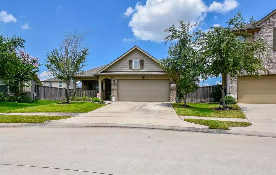 8811 Swan Park CT, Cypress, TX 77433