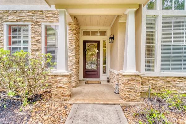 10 Doeskin PL, The Woodlands, TX 77382