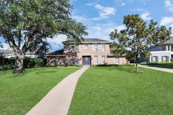 619 Chevy Chase CIR, Sugar Land, TX 77478