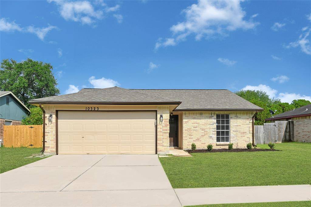 10323 Gulfstream LN, Sugar Land, TX 77498