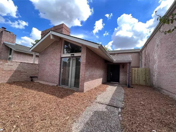 4705 N Cashel CIR, Houston, TX 77069