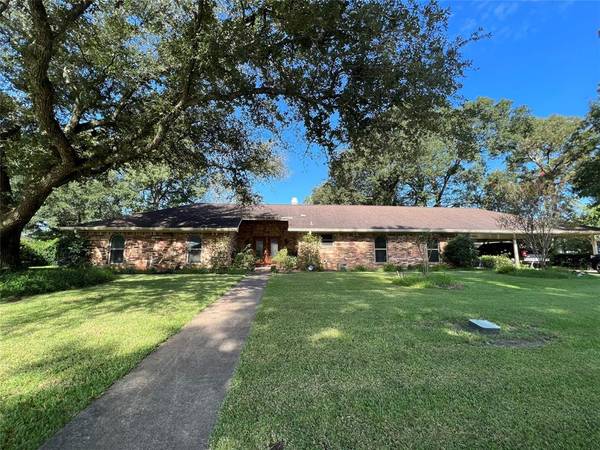 1775 Dublin Dr, Vidor, TX 77662