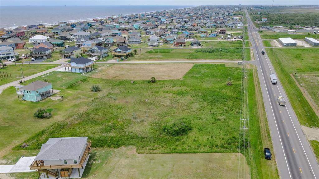 3014 Hwy 87, Crystal Beach, TX 77650