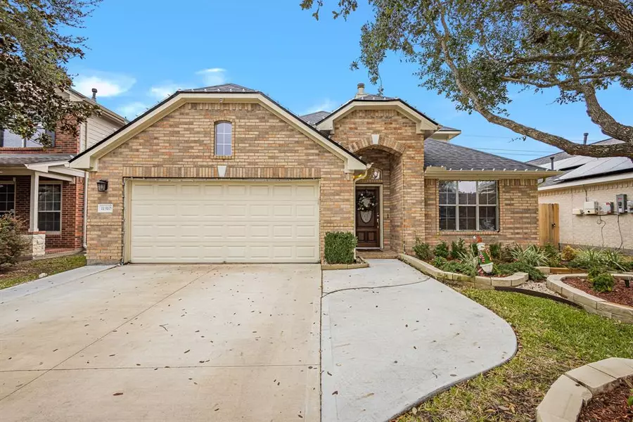 11310 Hidden Bay DR, Pearland, TX 77584