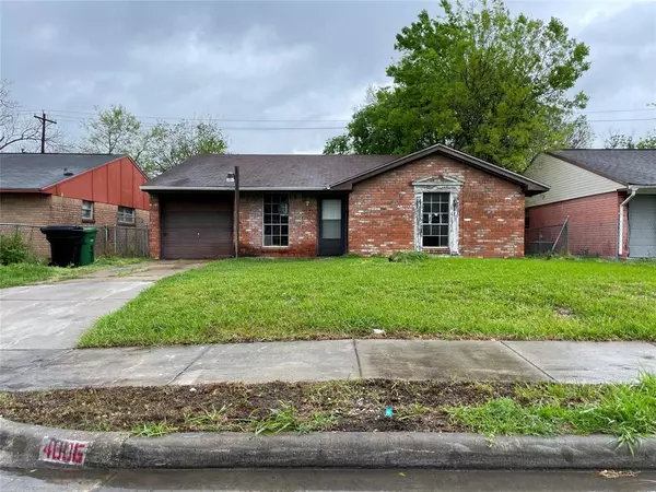 4006 Heatherbrook DR, Houston, TX 77045