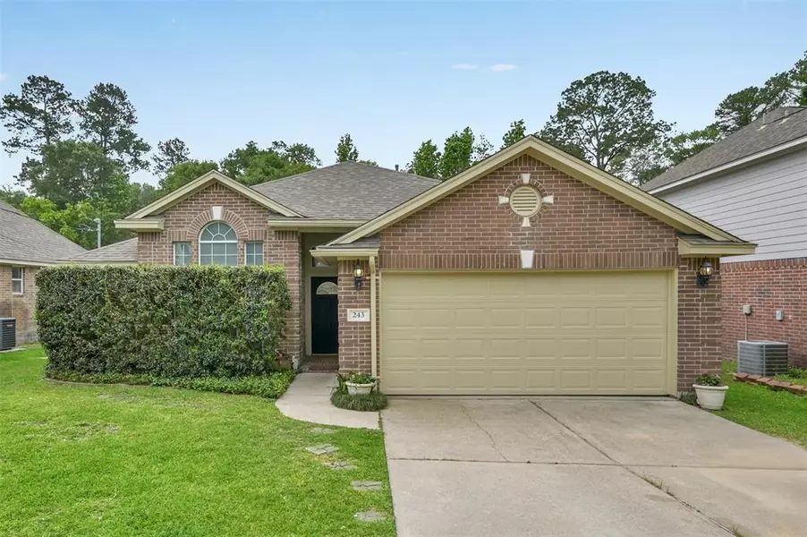 243 Maple LN, Conroe, TX 77304