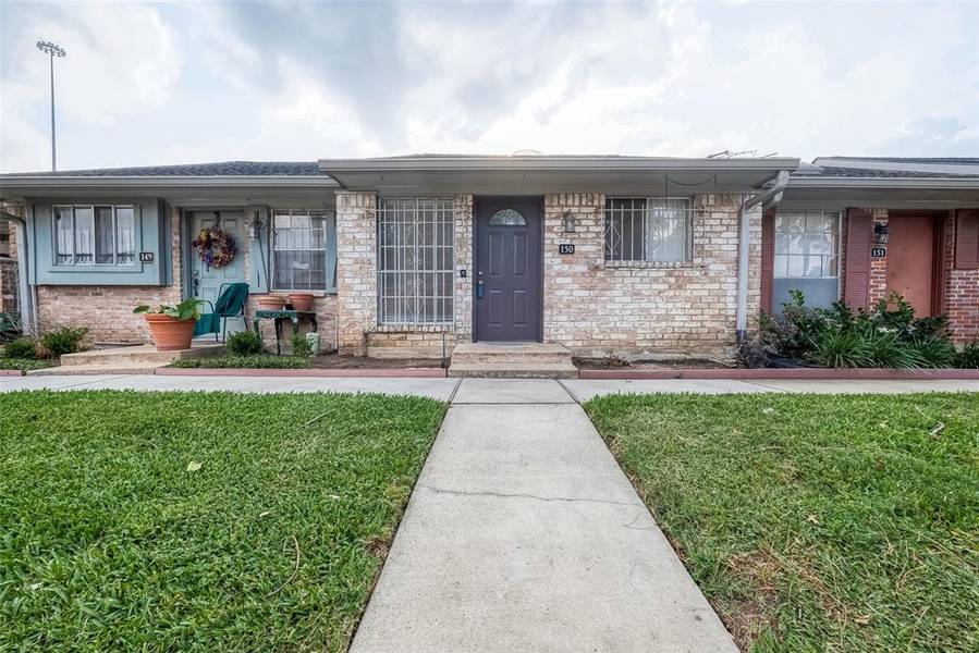 1108 W Tri Oaks LN #150, Houston, TX 77043