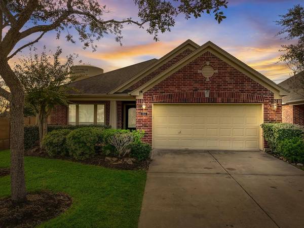 852 Skyspring LN, League City, TX 77573