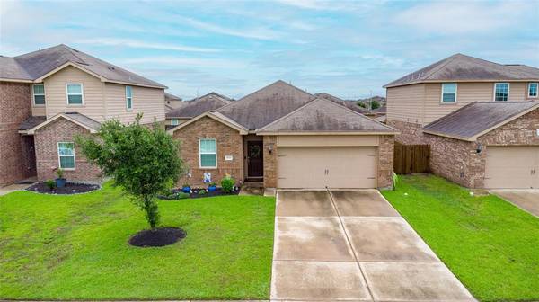 9819 Blue Sapphire LN,  Iowa Colony,  TX 77583