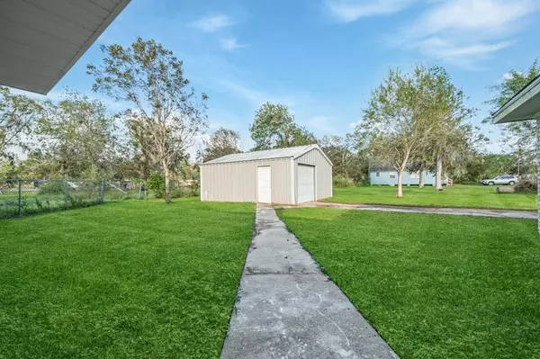 Brazoria, TX 77422,3042 County Road 510l