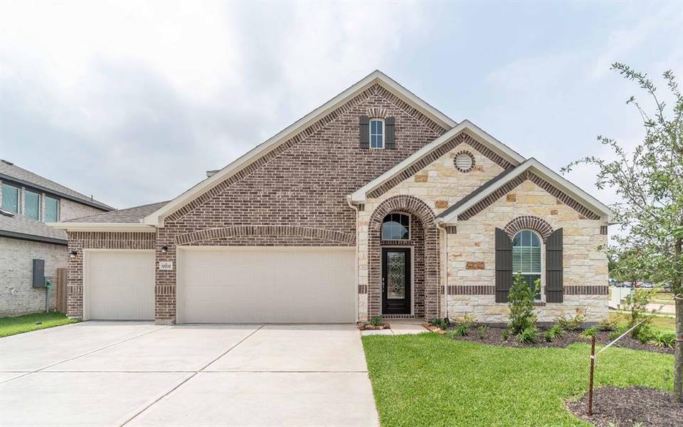 9702 Golden Cypress DR, Rosharon, TX 77583