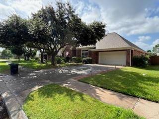 2890 Smokey Lake LN, League City, TX 77539