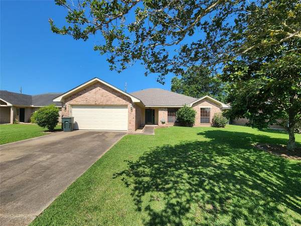 1217 Meadowridge DR, Beaumont, TX 77706