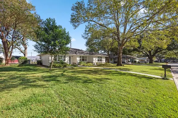 Tomball, TX 77375,722 Barbara ST