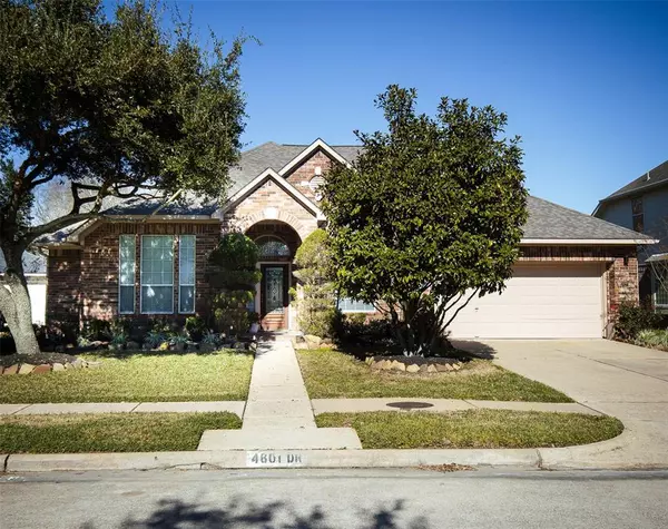 4801 Chaperel DR, Pearland, TX 77584