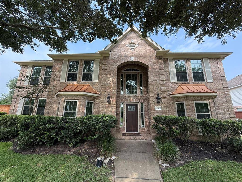 4303 Monarch DR, Sugar Land, TX 77479