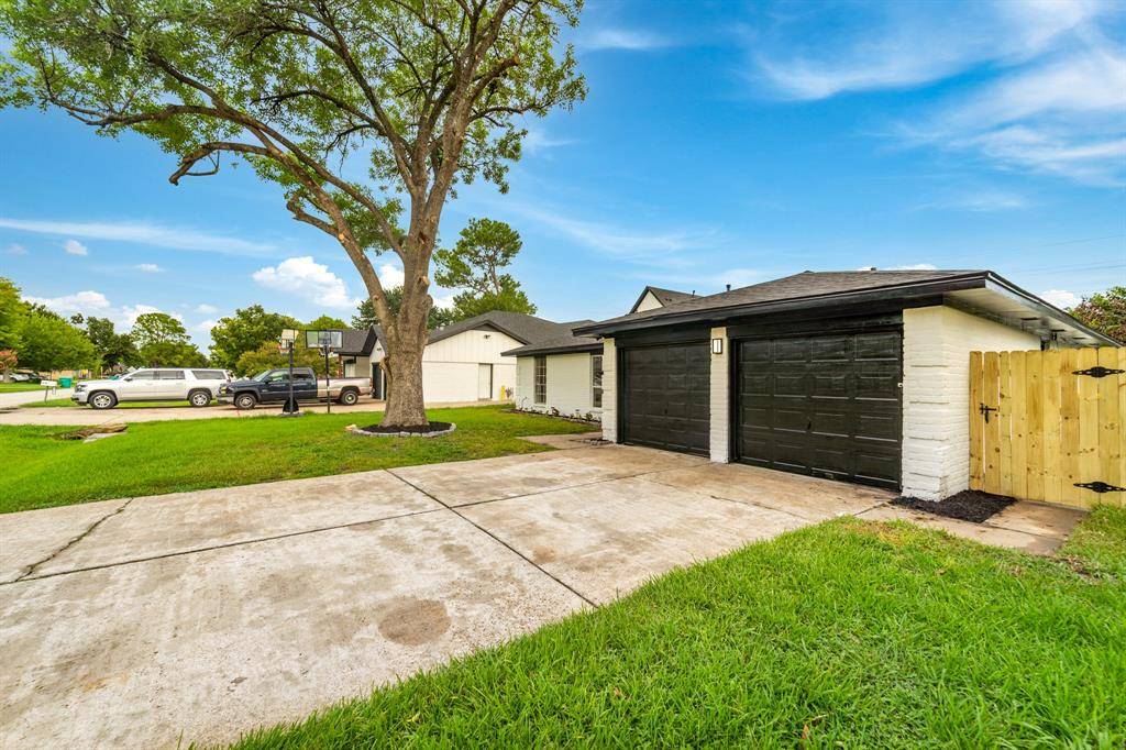 Houston, TX 77065,13019 Foxburo DR