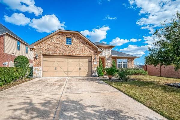 523 Round Lake DR, Rosenberg, TX 77469