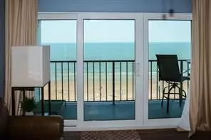 7310 Seawall BLVD #704, Galveston, TX 77551