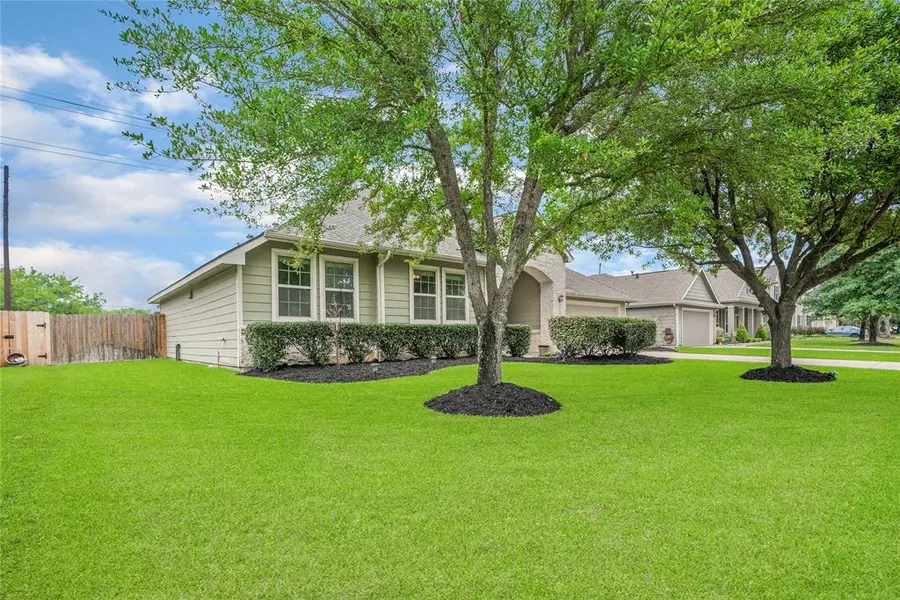 11422 Crestbrook Park LN, Tomball, TX 77375