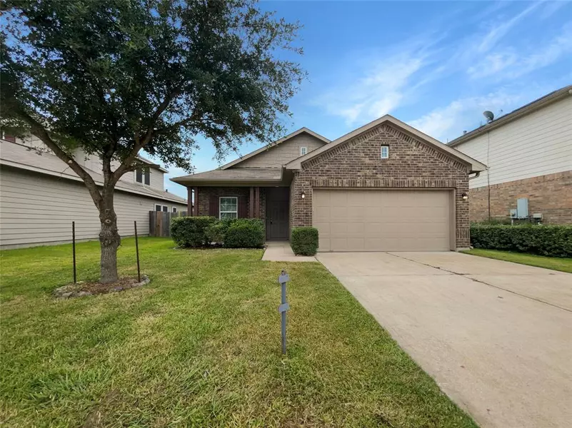 6918 Hazelnut LN, Baytown, TX 77521