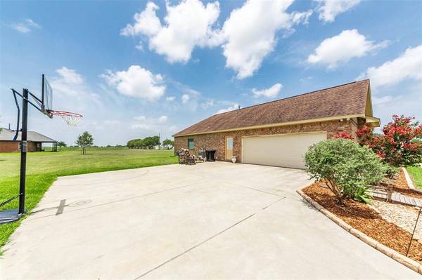 El Campo, TX 77437,106 Whitewing TRL