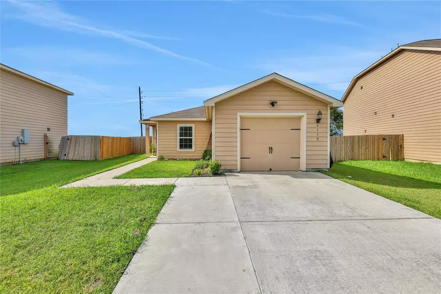 6119 Coral Cove RD, Cove, TX 77523