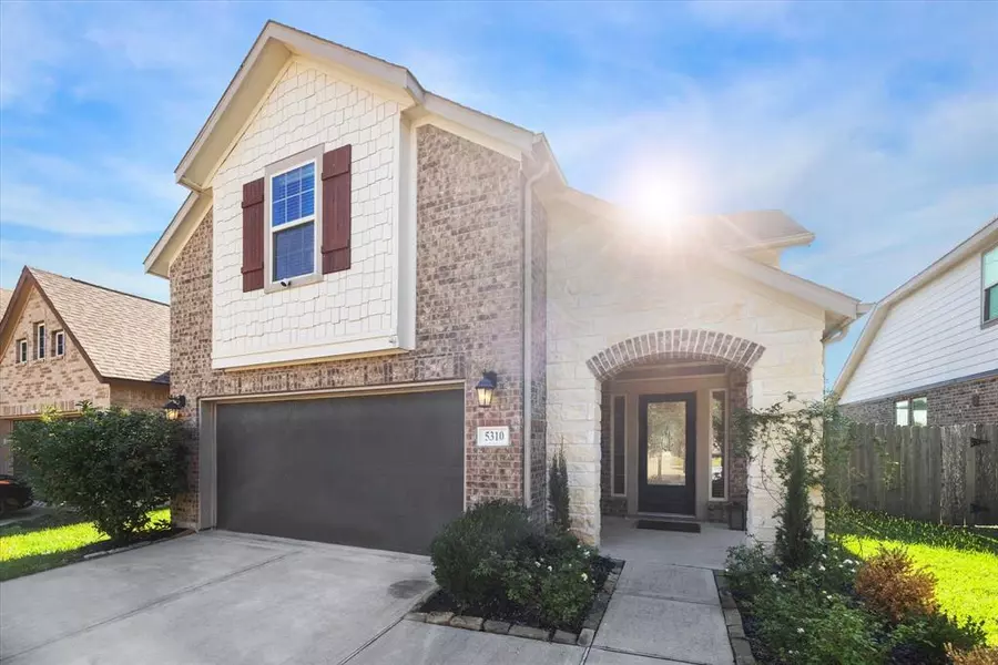 5310 Rue Dela Croix DR, Katy, TX 77493