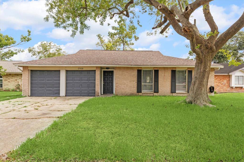 17618 Point Comfort LN,  Webster,  TX 77598