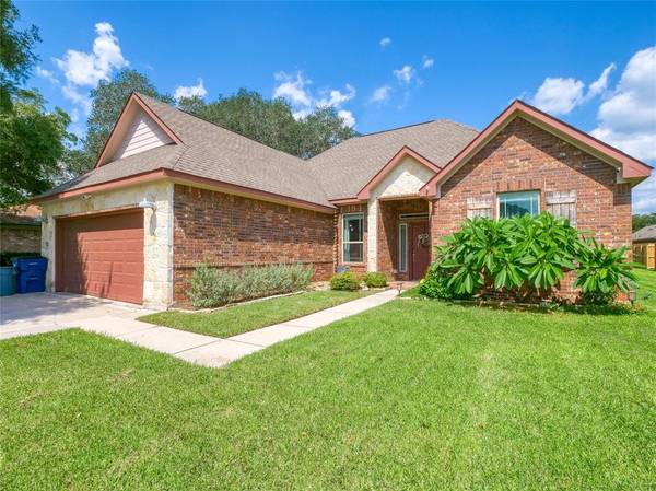 432 S Amherst DR, West Columbia, TX 77486