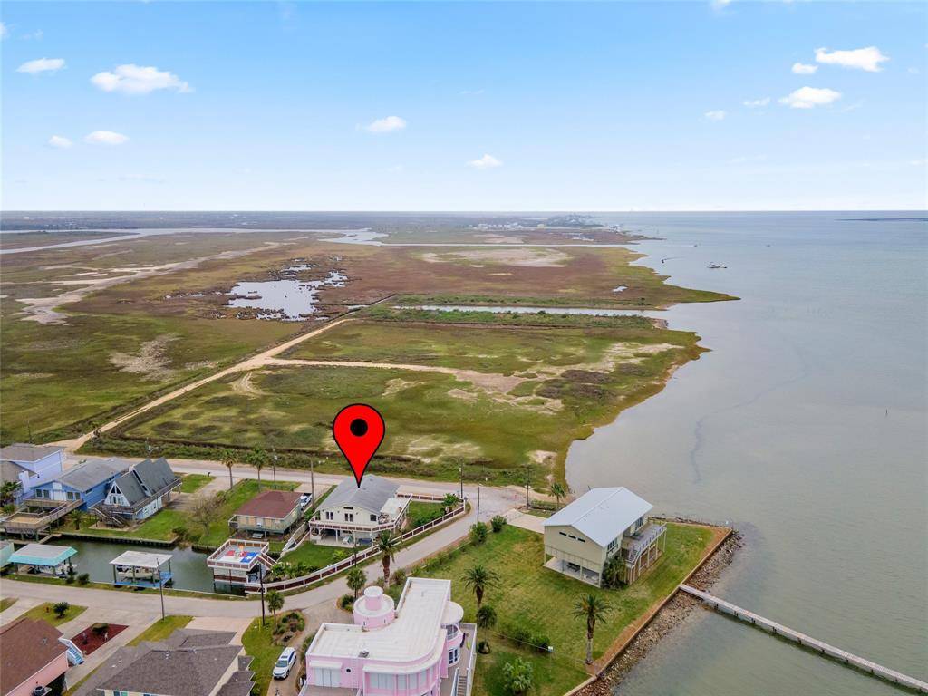 1112 103rd ST, Galveston, TX 77554