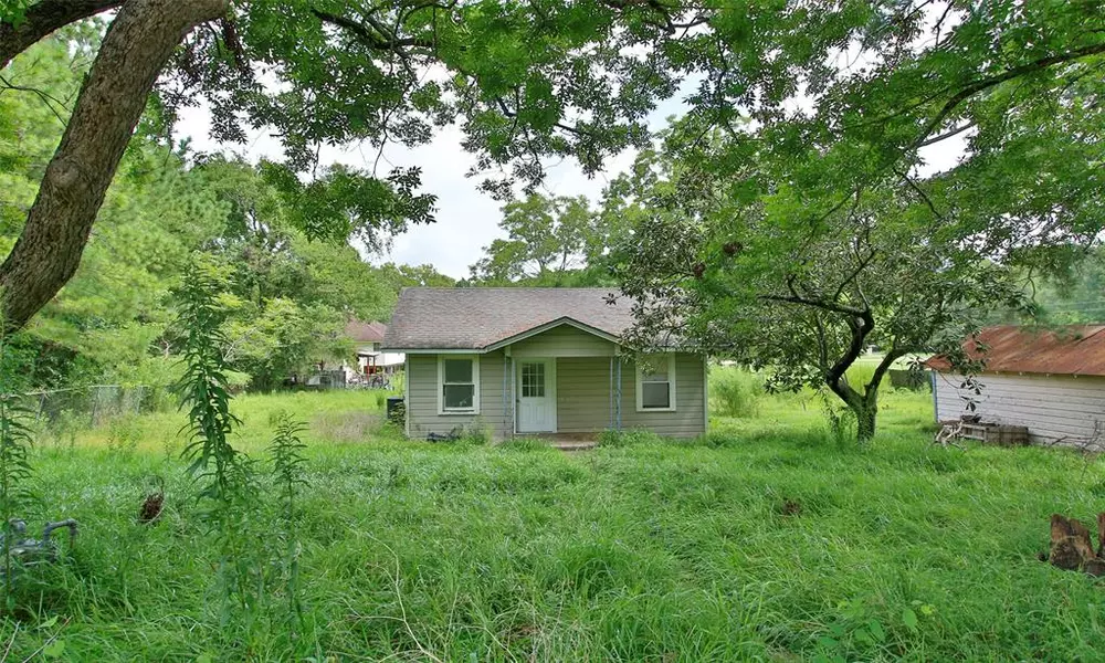 419 Center ST, Livingston, TX 77351