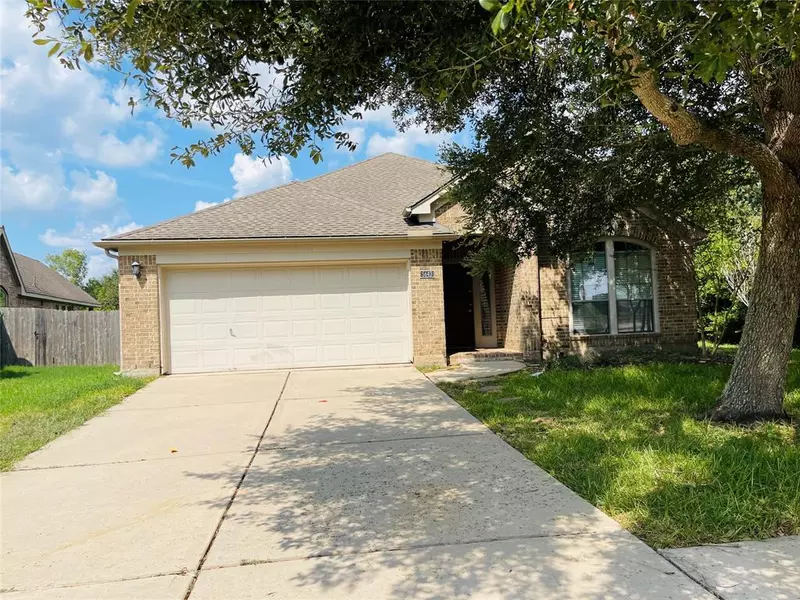 5643 Walnut Glen LN, Rosenberg, TX 77471