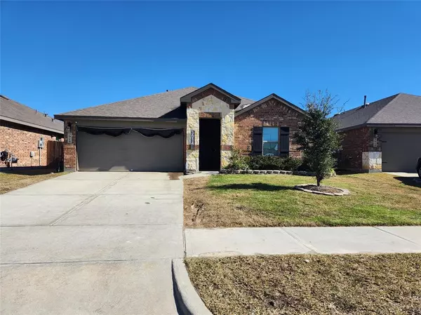 3914 Hawaiian CT, Baytown, TX 77521