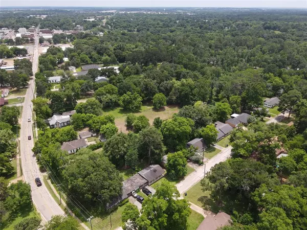 Crockett, TX 75835,000 Homewood and Pineview