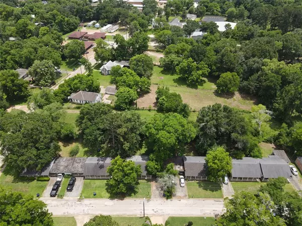 Crockett, TX 75835,000 Homewood and Pineview