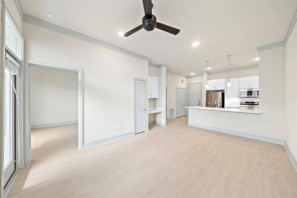 Houston, TX 77018,4840 N Shepherd DR #B1