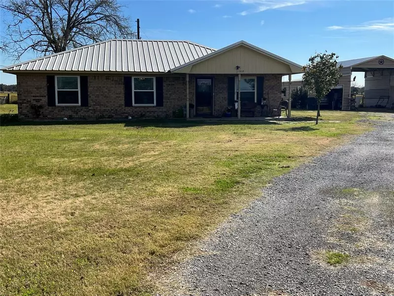 10502 State Highway 21 E, Midway, TX 75852