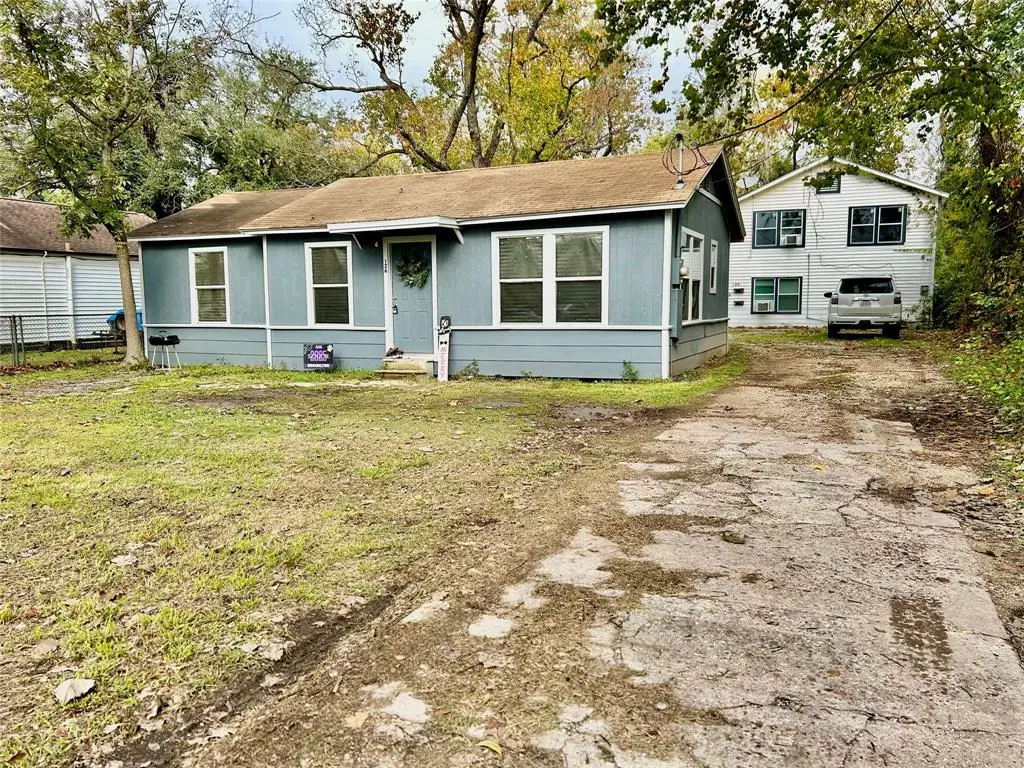 Clute, TX 77531,124 W Bernard ST