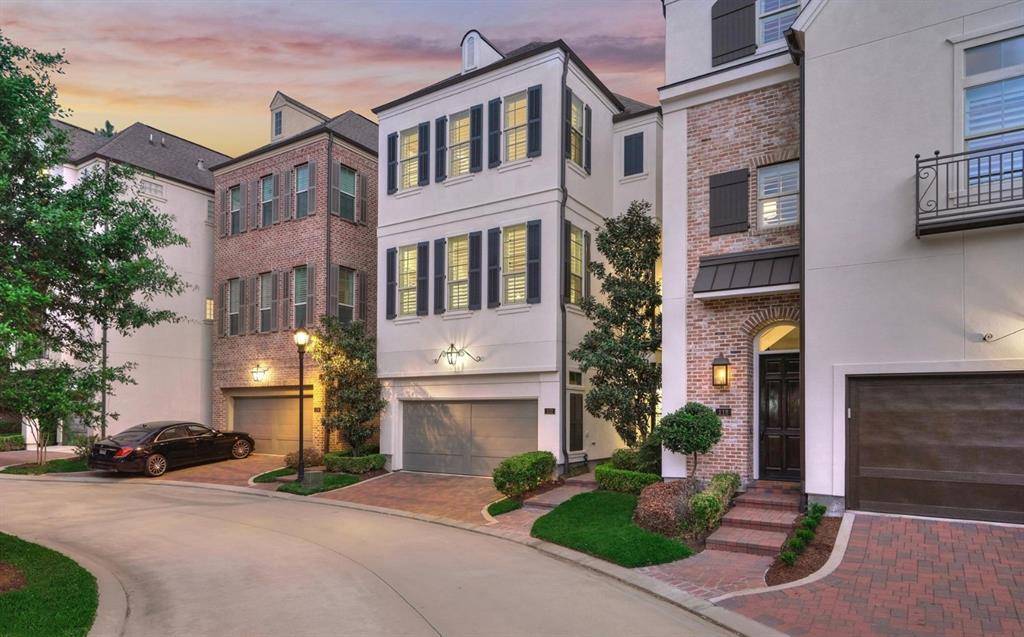 122 Gateway Park PL, The Woodlands, TX 77380