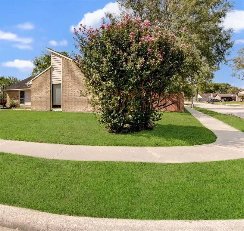 Pasadena, TX 77505,4202 Winterborne DR