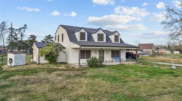 5123 Cotton Lake RD, Cove, TX 77523