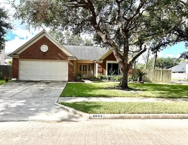 4002 Fernwood DR, Pearland, TX 77584