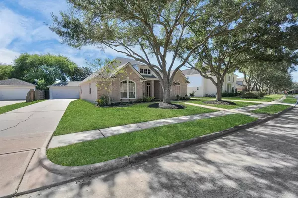 Houston, TX 77059,13207 Scenic Glade DR