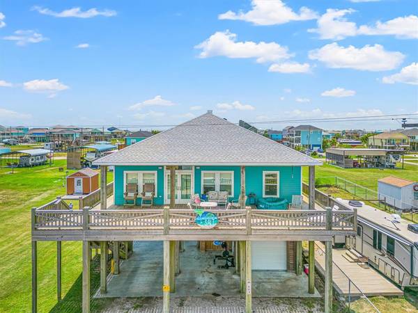 863 Selwyn RD, Crystal Beach, TX 77650